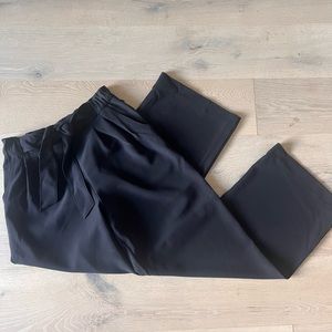 Lululemon black wide leg drawstring pants size 8